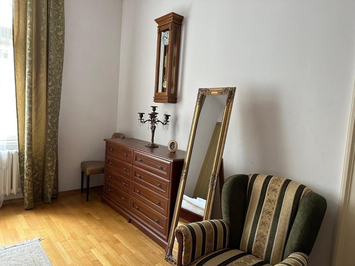 The Spiski Palace Apartments Краков Экстерьер фото