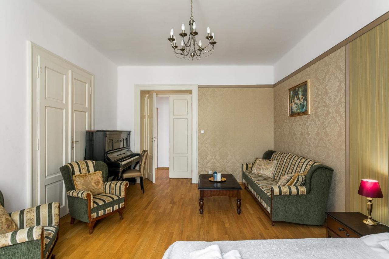 The Spiski Palace Apartments Краков Экстерьер фото
